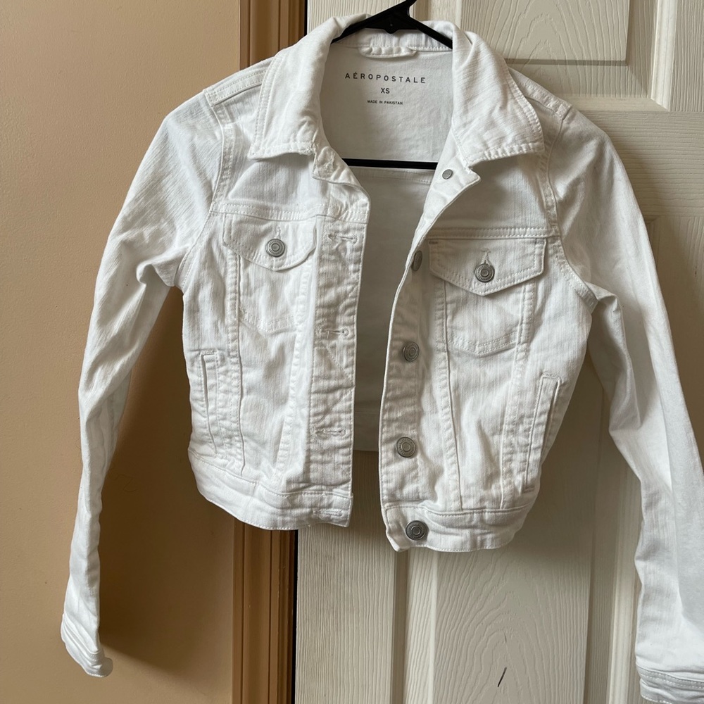 White denim jacket.  Size Ds